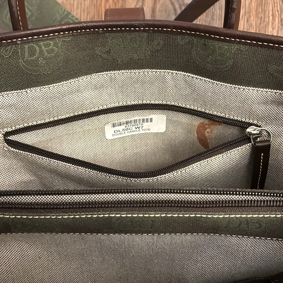 Dooney Bourke Donegal Crest Bag, With Accessories. Dark Green. - Picture 11 of 16